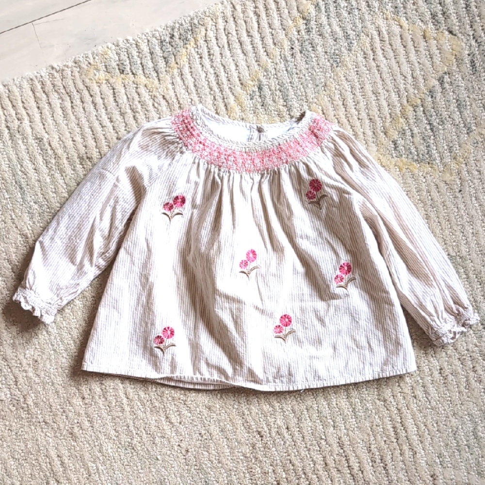 Dave & Bella embroidered Peasant Blouse